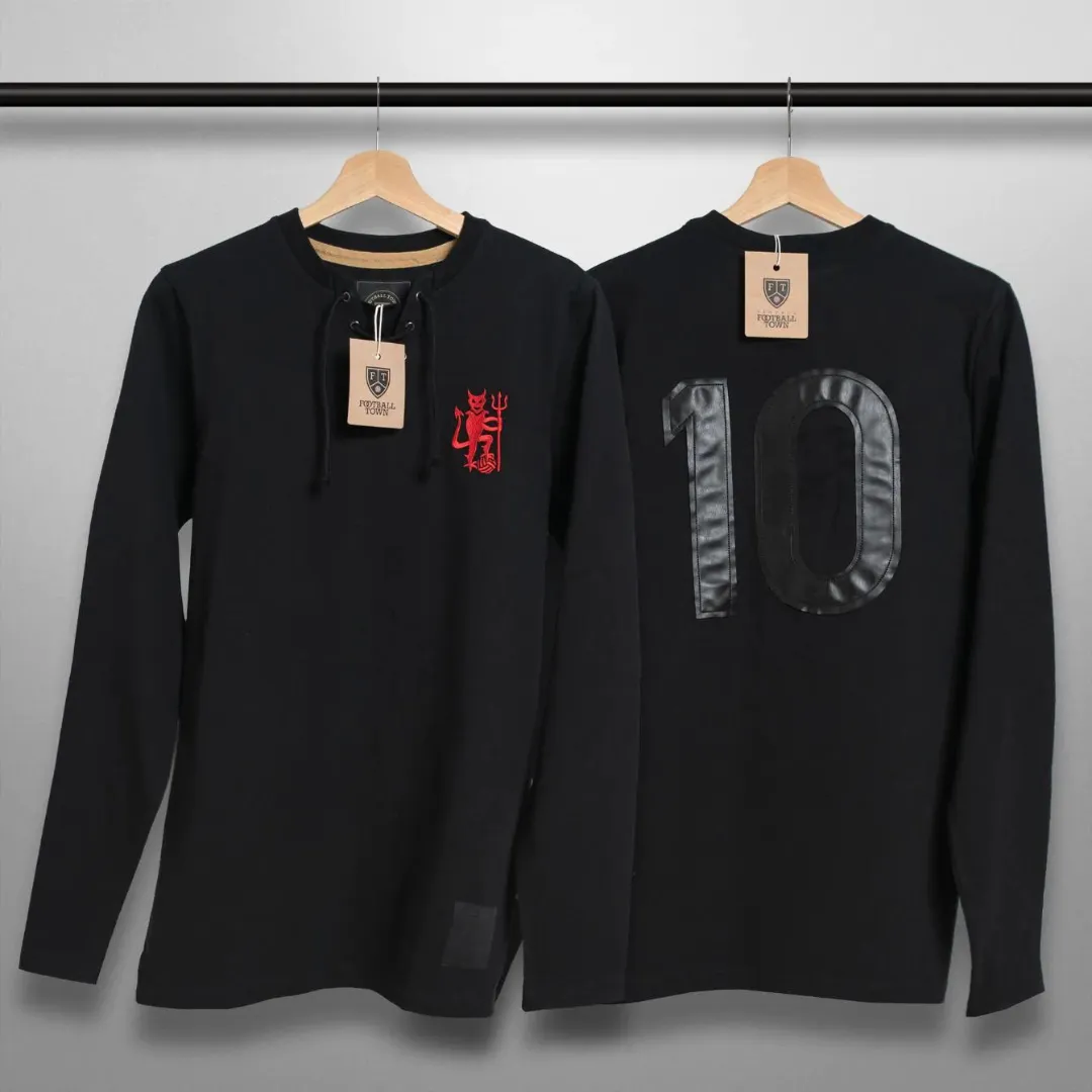 Football Town's "The Devil 10" Black Soccer-Inspired Retro Long Sleeve Shirt (Man United)