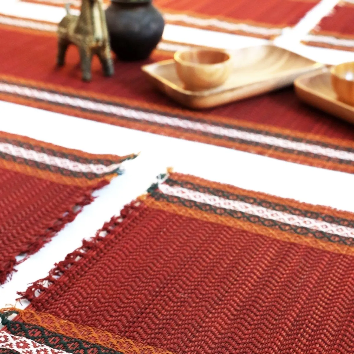 Handmade Dining Table Mats in Ruby Red (Set of 2/4/6) | Eco-Friendly Tableware Sustainably Handwoven from Natural Grass