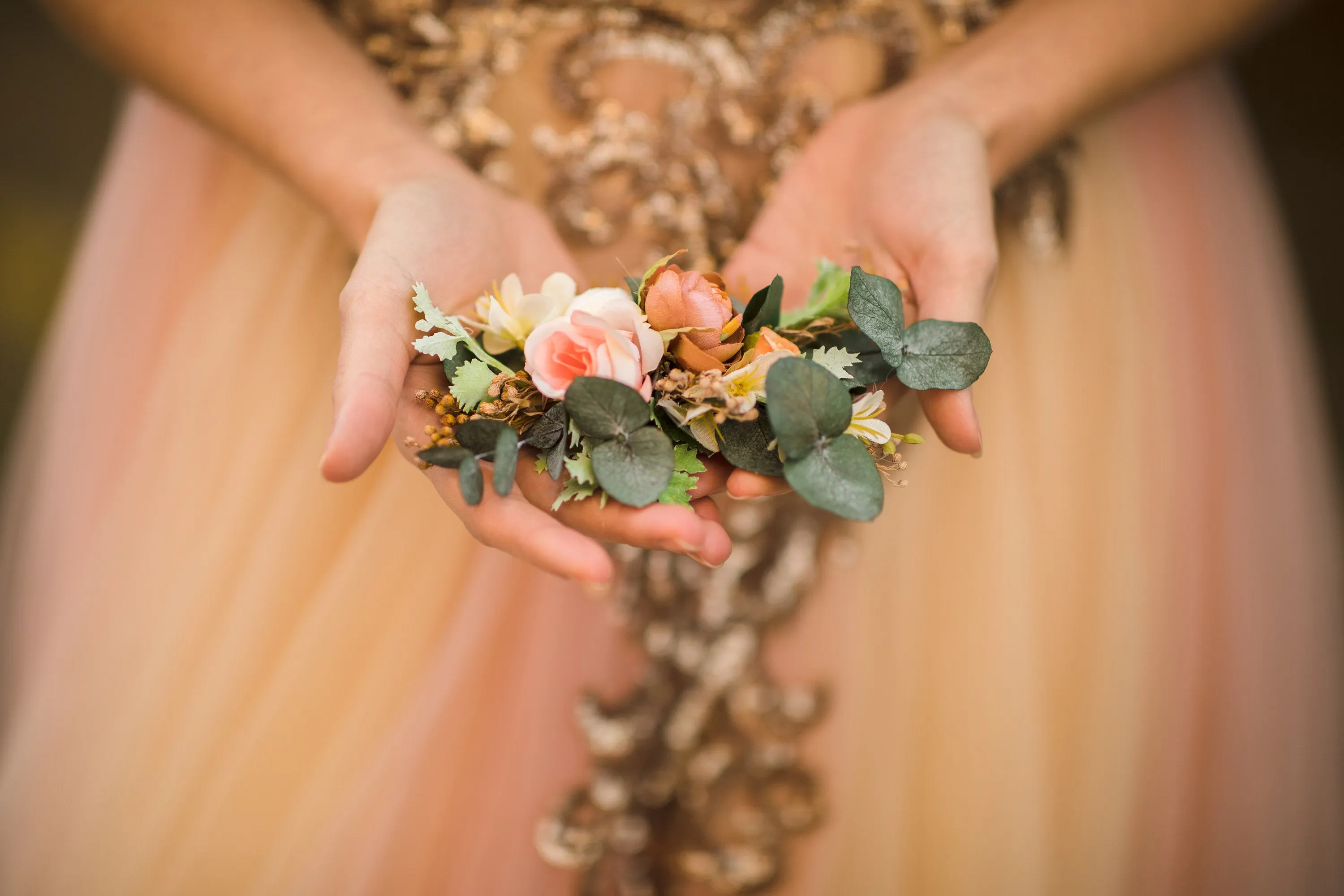 Peach flower hair comb Wedding flower accessories Magaela flower comb Apricot hair comb Greenery bridal comb Hochzeit haarkaam Handmade